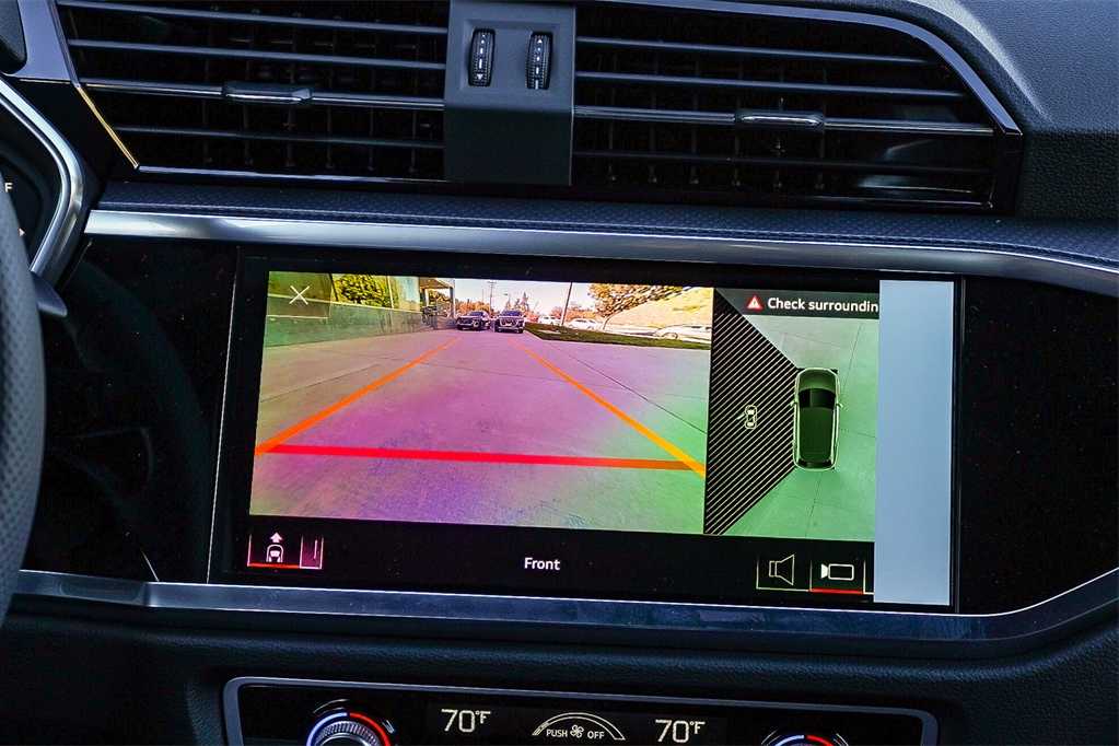 Thumbnail: 2025 Audi Q3 - 14