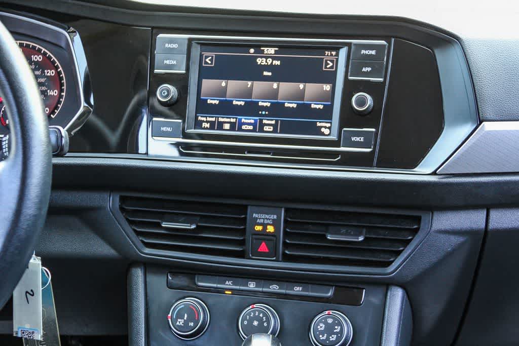 Thumbnail: 2020 Volkswagen Jetta - 14