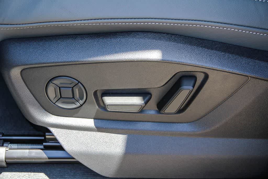 Thumbnail: 2026 Audi Q8 - 18