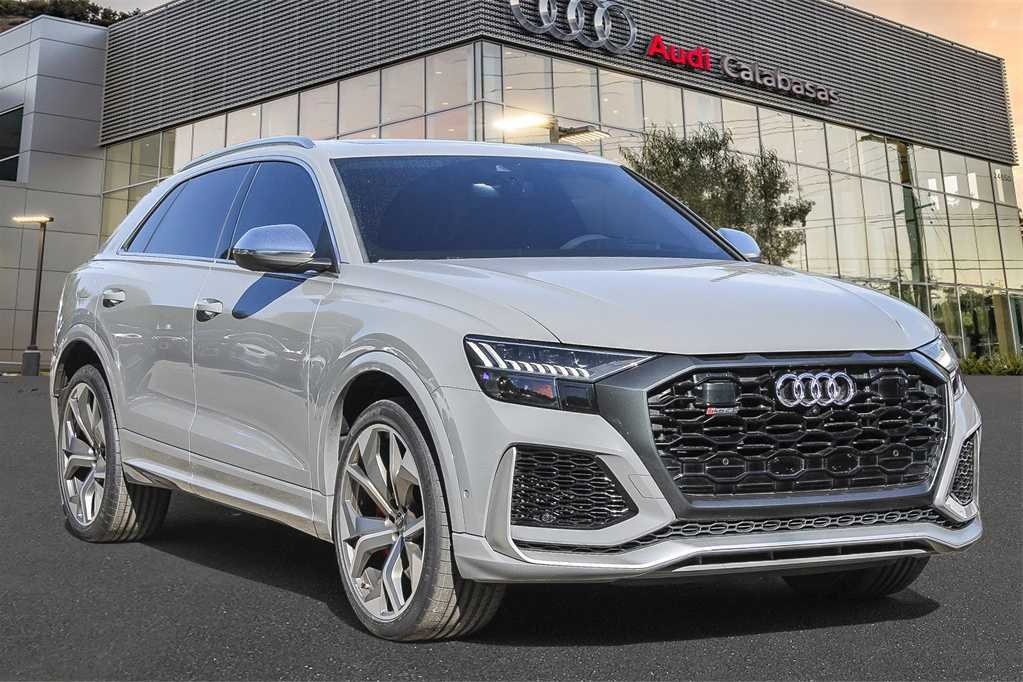 Thumbnail: 2023 Audi RS Q8 - 3