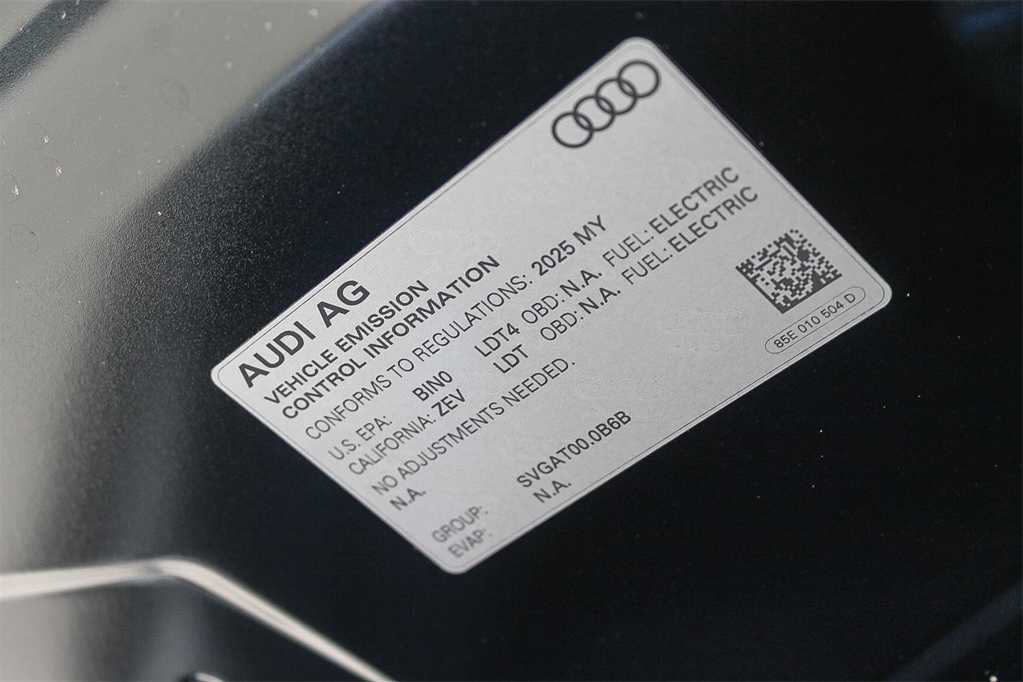 Thumbnail: 2025 Audi SQ6 e-tron - 30