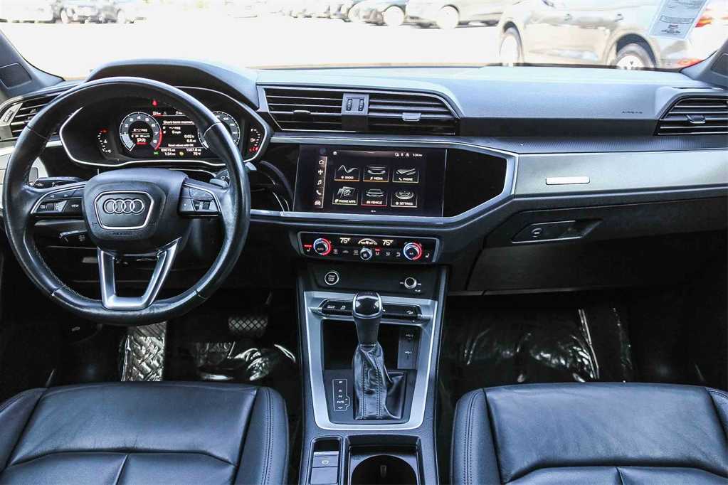 Thumbnail: 2022 Audi Q3 - 13