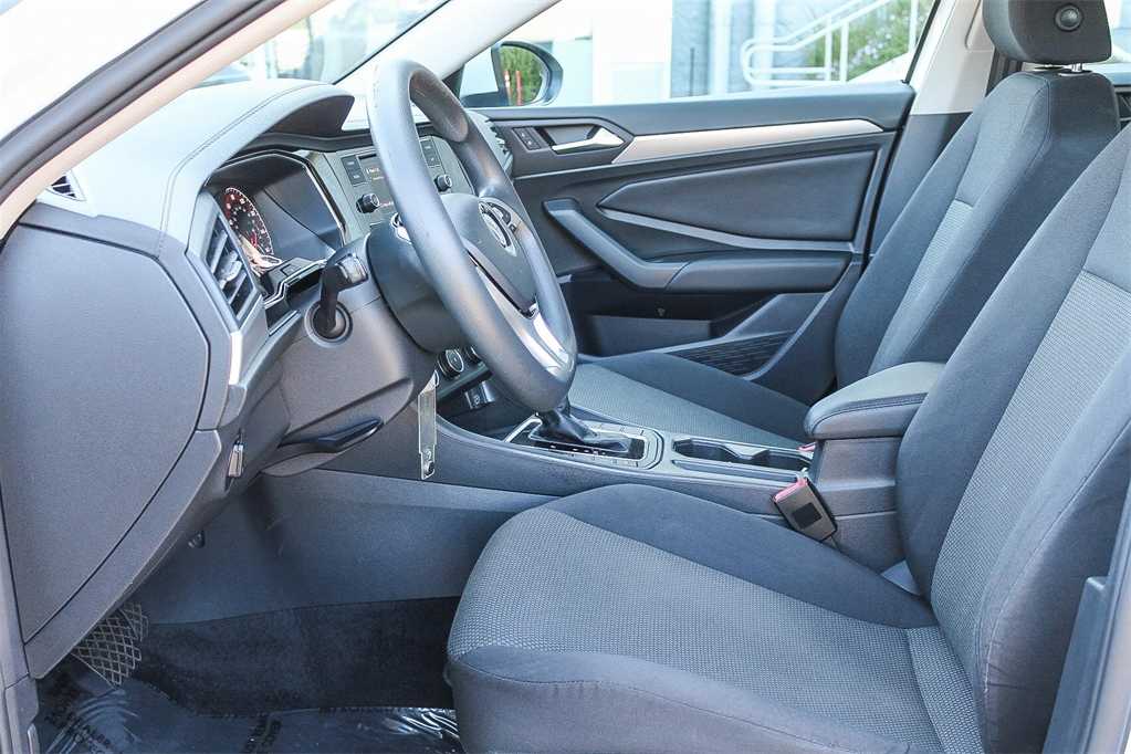 Thumbnail: 2019 Volkswagen Jetta - 19