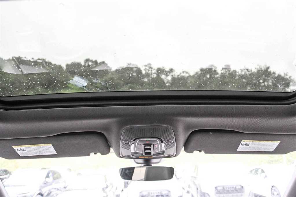 Thumbnail: 2023 Audi Q7 - 12