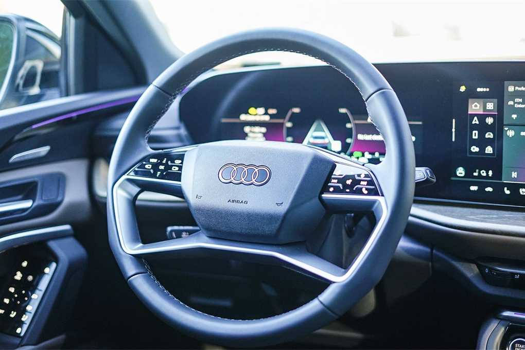 Thumbnail: 2025 Audi Q5 - 14