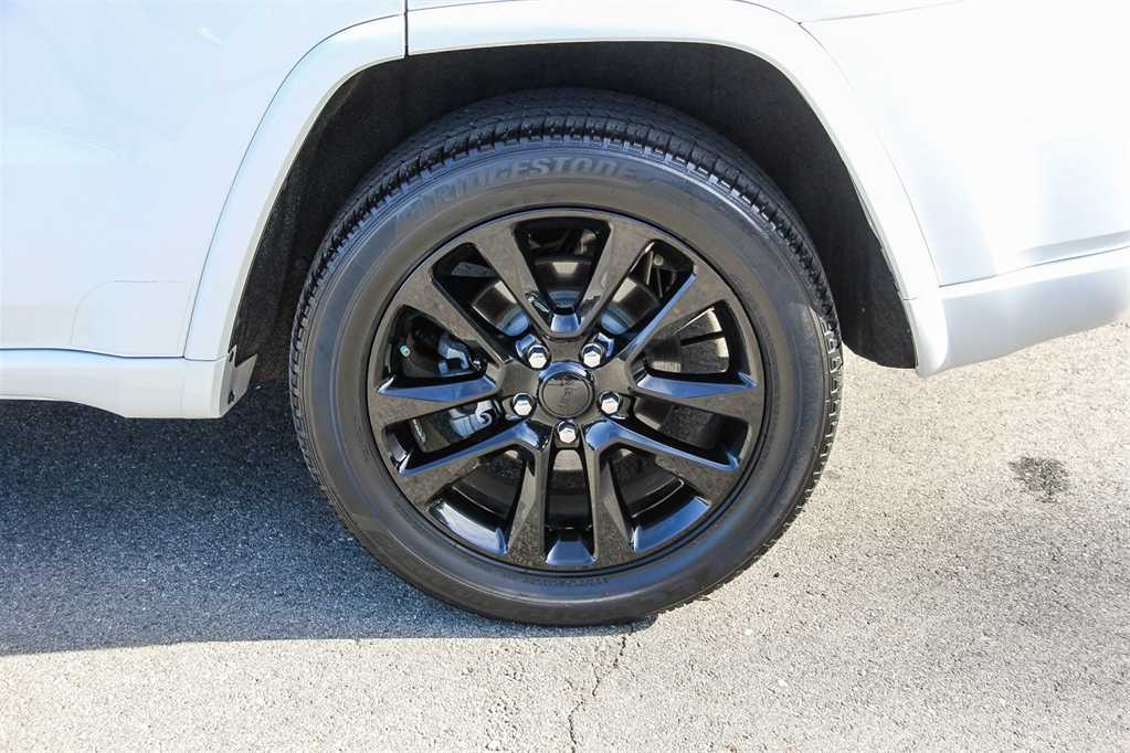 Thumbnail: 2018 Jeep Grand Cherokee - 10