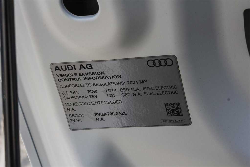 Thumbnail: 2024 Audi Q8 e-tron - 27