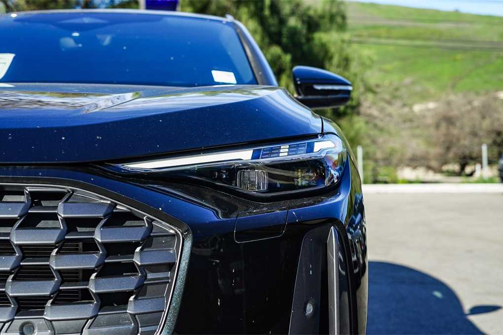 Thumbnail: 2025 Audi Q5 - 7