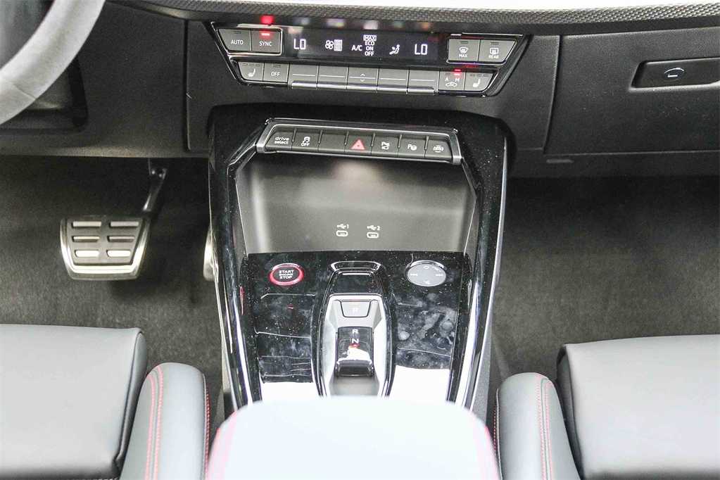 Thumbnail: 2026 Audi RS 3 - 14