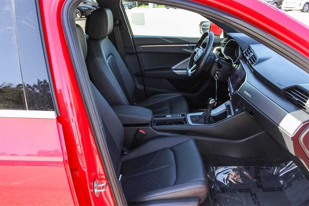 Thumbnail: 2022 Audi Q3 - 18