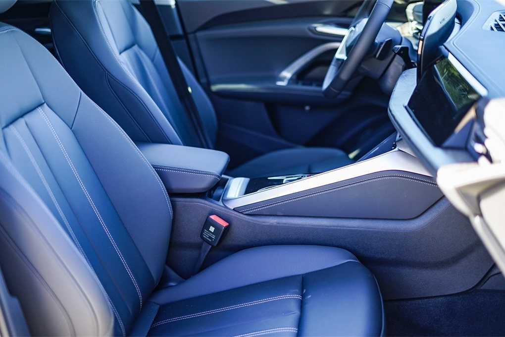 Thumbnail: 2025 Audi Q5 - 16