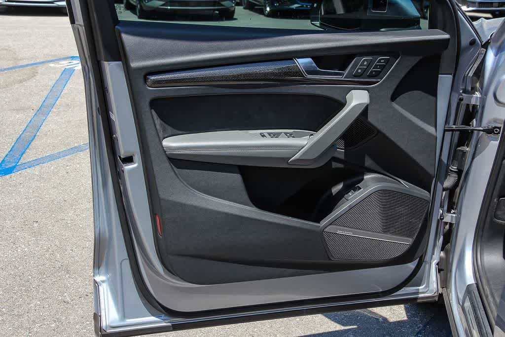 Thumbnail: 2022 Audi SQ5 - 22