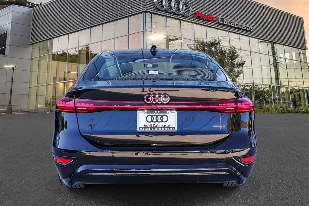 Thumbnail: 2025 Audi e-tron S - 3