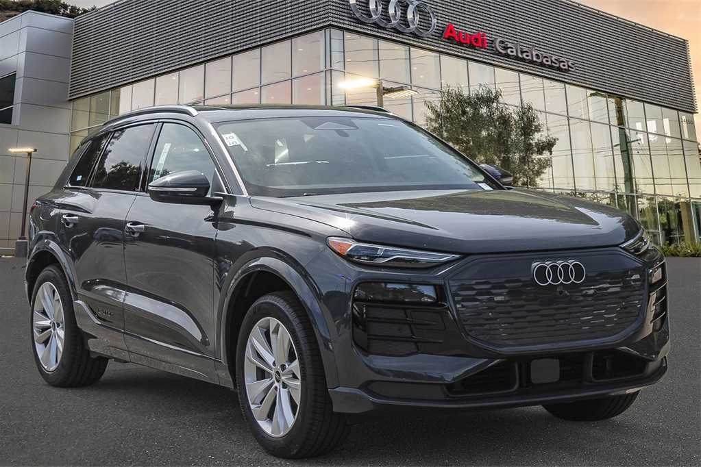 2025 Audi Q6 E-tron Premium photo 3