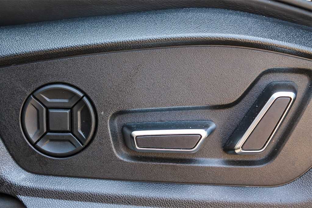 Thumbnail: 2022 Audi SQ8 - 24