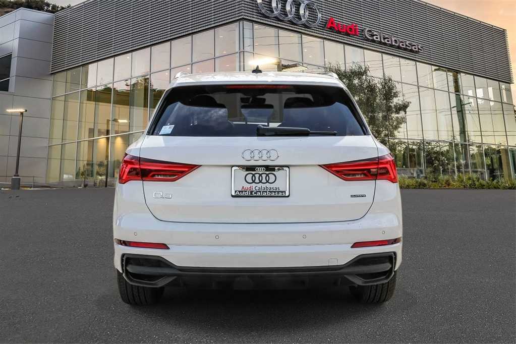 Thumbnail: 2025 Audi Q3 - 3