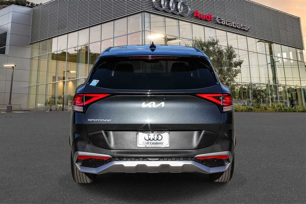 Thumbnail: 2023 Kia Sportage - 3