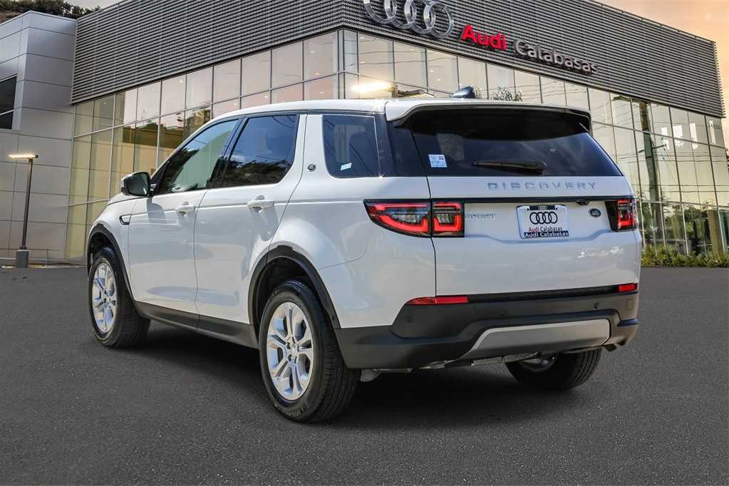 Thumbnail: 2021 Land Rover Discovery Sport - 2