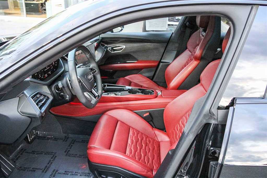 Thumbnail: 2024 Audi RS e-tron GT - 19