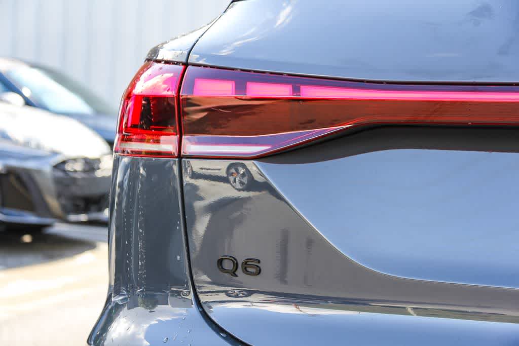 Thumbnail: 2025 Audi Q6 e-tron - 11