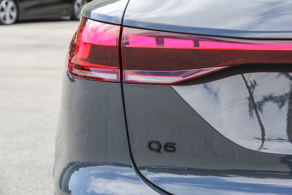 Thumbnail: 2025 Audi Q6 e-tron - 11