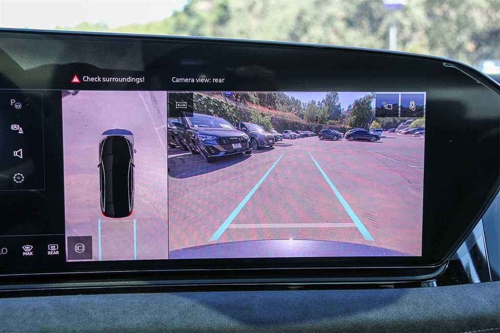 Thumbnail: 2025 Audi e-tron S - 24