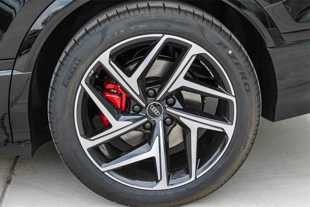Thumbnail: 2025 Audi SQ6 e-tron - 11