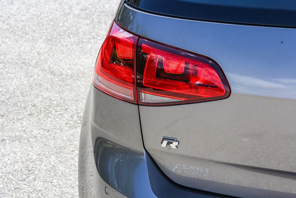 Thumbnail: 2017 Volkswagen Golf - 9