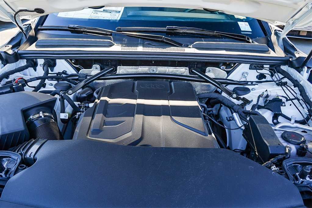 Thumbnail: 2025 Audi Q5 - 30