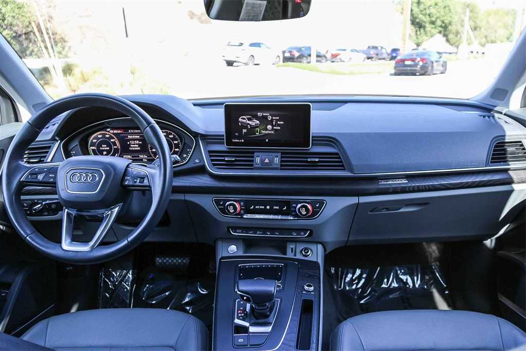 Thumbnail: 2020 Audi Q5 - 10