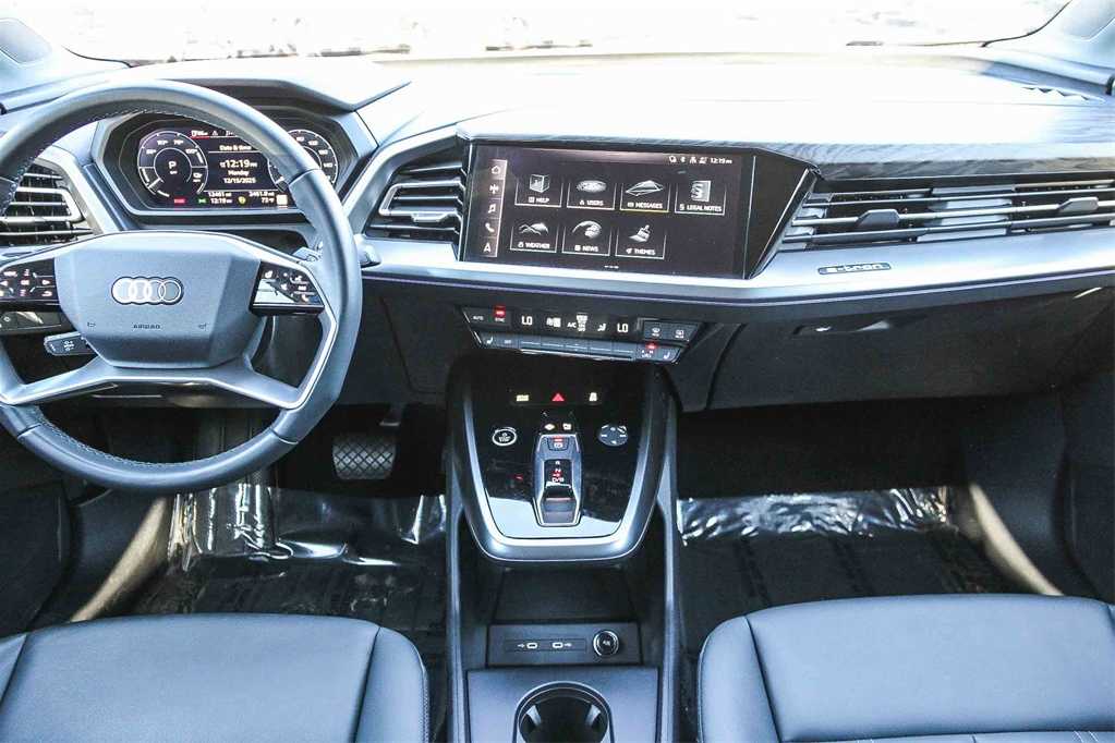 Thumbnail: 2024 Audi Q4 e-tron - 13