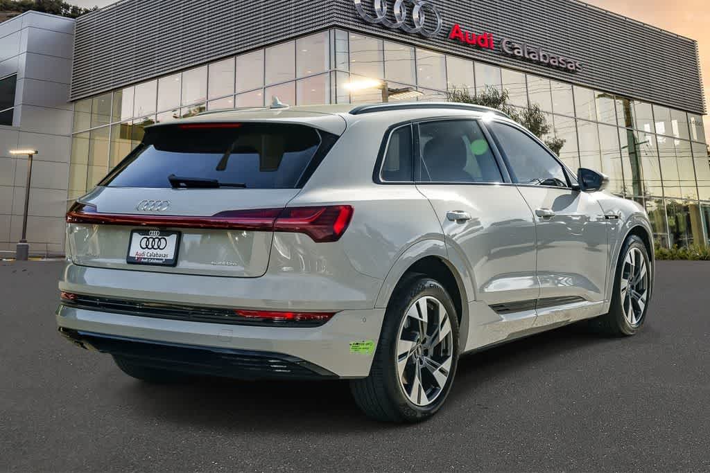 Thumbnail: 2021 Audi e-tron - 4