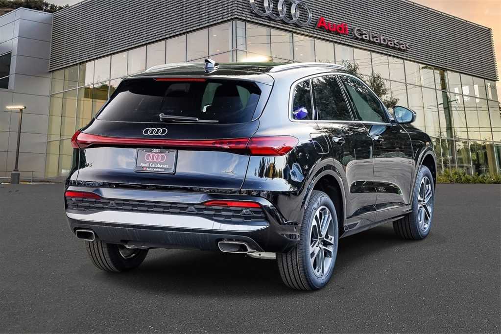 Thumbnail: 2025 Audi Q5 - 4
