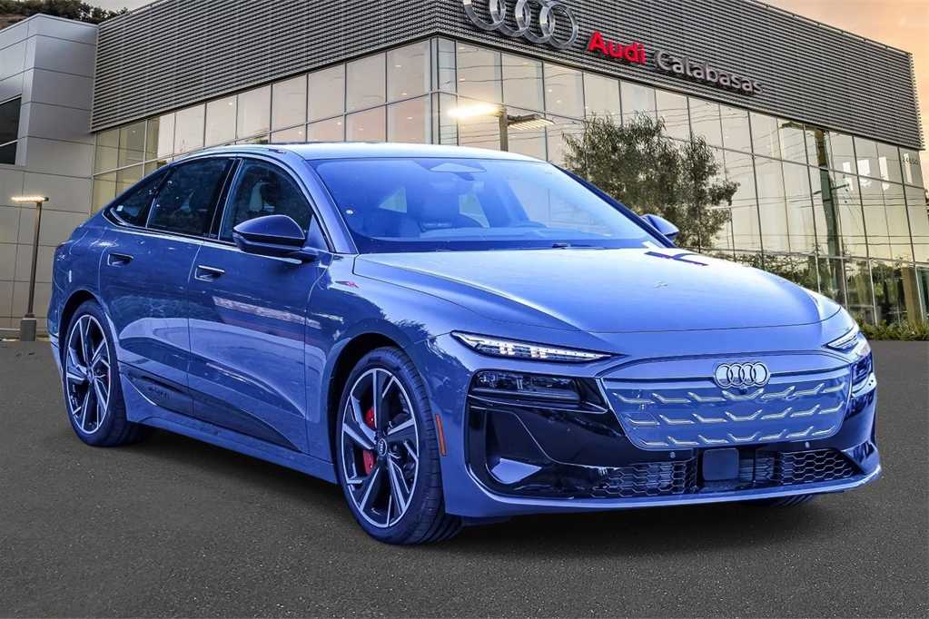 Thumbnail: 2025 Audi e-tron S - 5