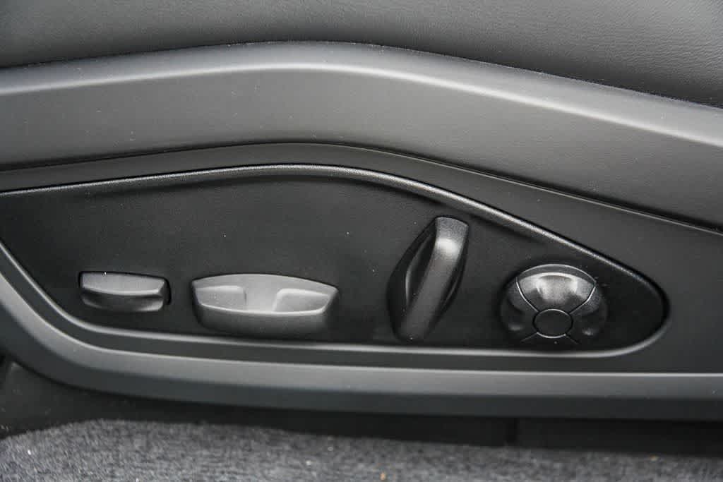 Thumbnail: 2026 Audi e-tron GT - 21