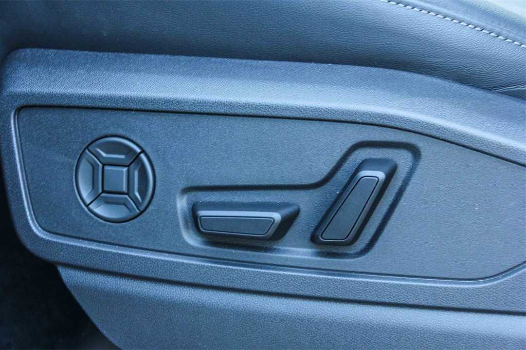 Thumbnail: 2025 Audi Q5 - 21