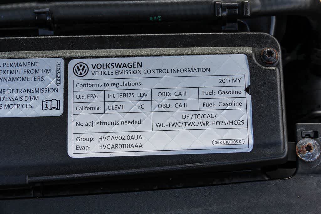 Thumbnail: 2017 Volkswagen Golf - 24