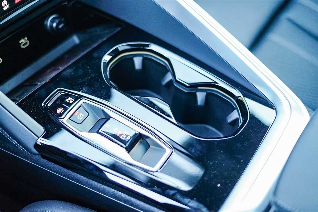 Thumbnail: 2025 Audi Q5 - 22