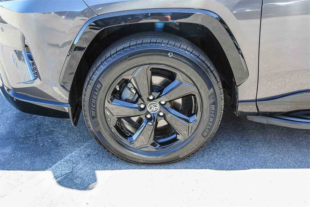 Thumbnail: 2019 Toyota RAV4 - 9