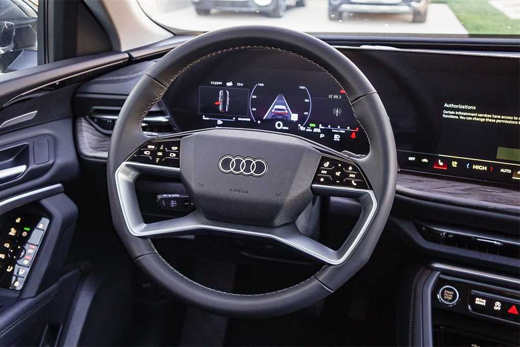 Thumbnail: 2025 Audi Q5 - 15