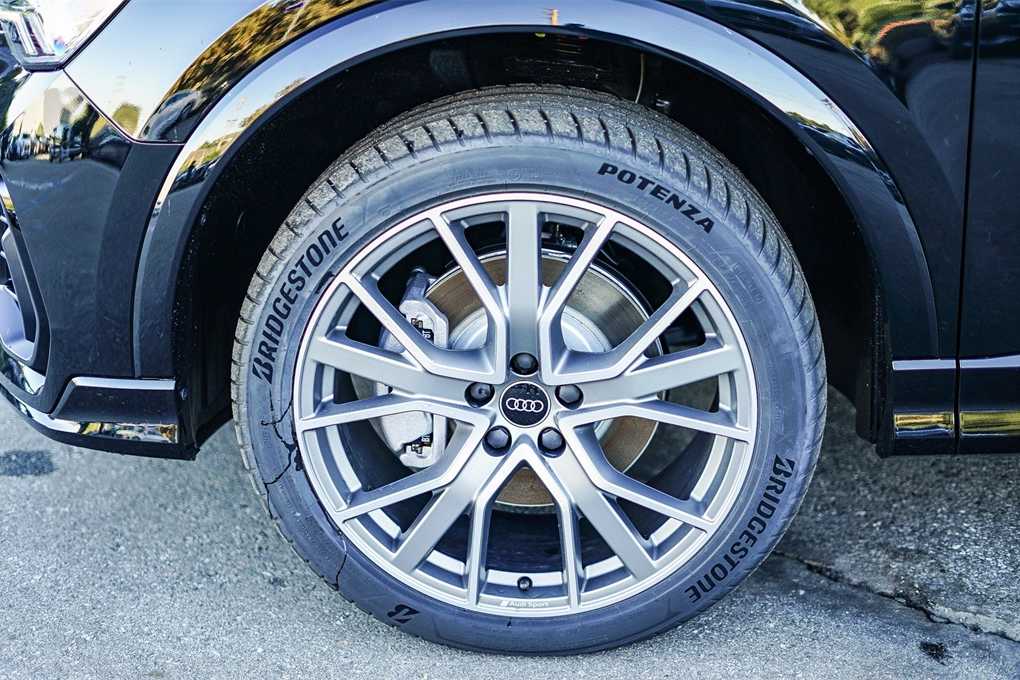 Thumbnail: 2025 Audi Q3 - 9