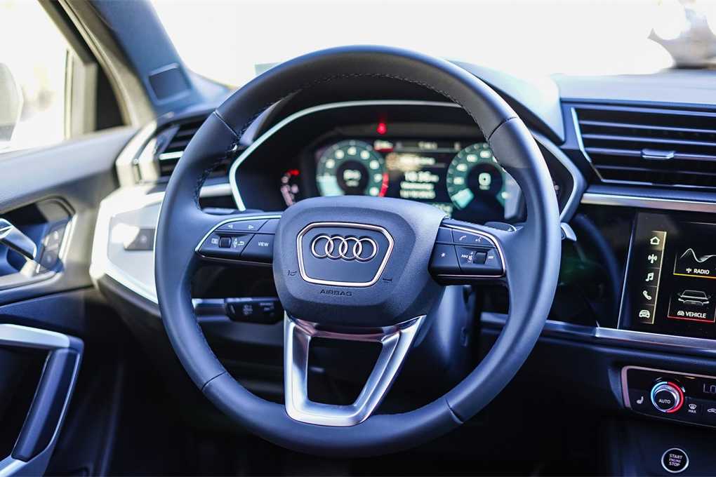 Thumbnail: 2025 Audi Q3 - 14