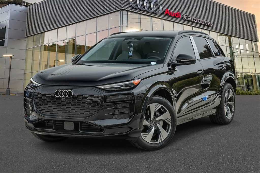 2025 Audi Q6 e-tron Premium -
                  Calabasas, CA