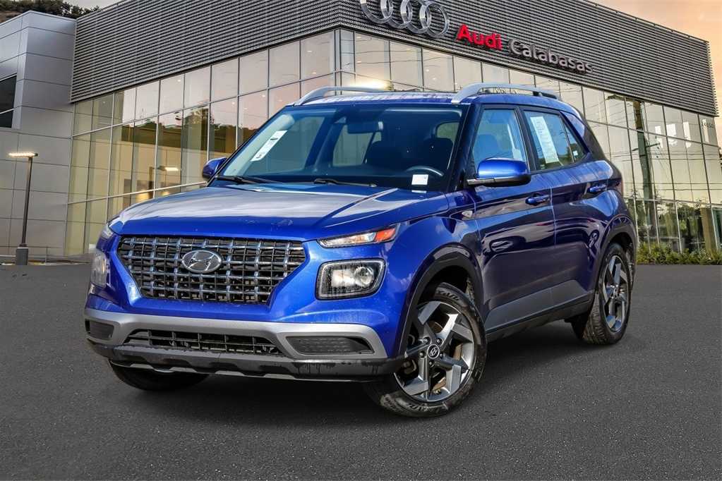 Thumbnail: 2022 Hyundai Venue - 1