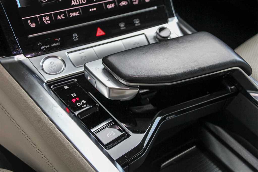 Thumbnail: 2019 Audi e-tron - 20