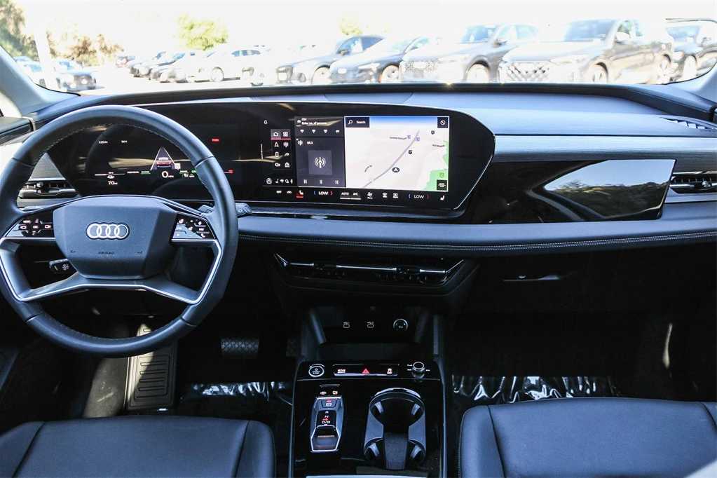 Thumbnail: 2025 Audi Q6 e-tron - 13