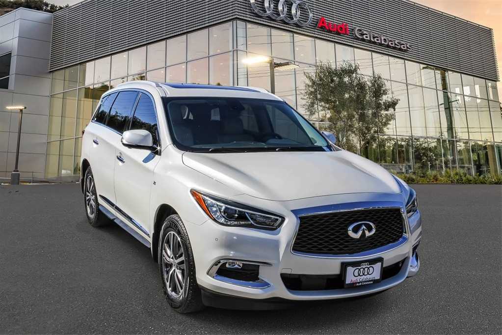 Thumbnail: 2017 INFINITI QX60 - 4