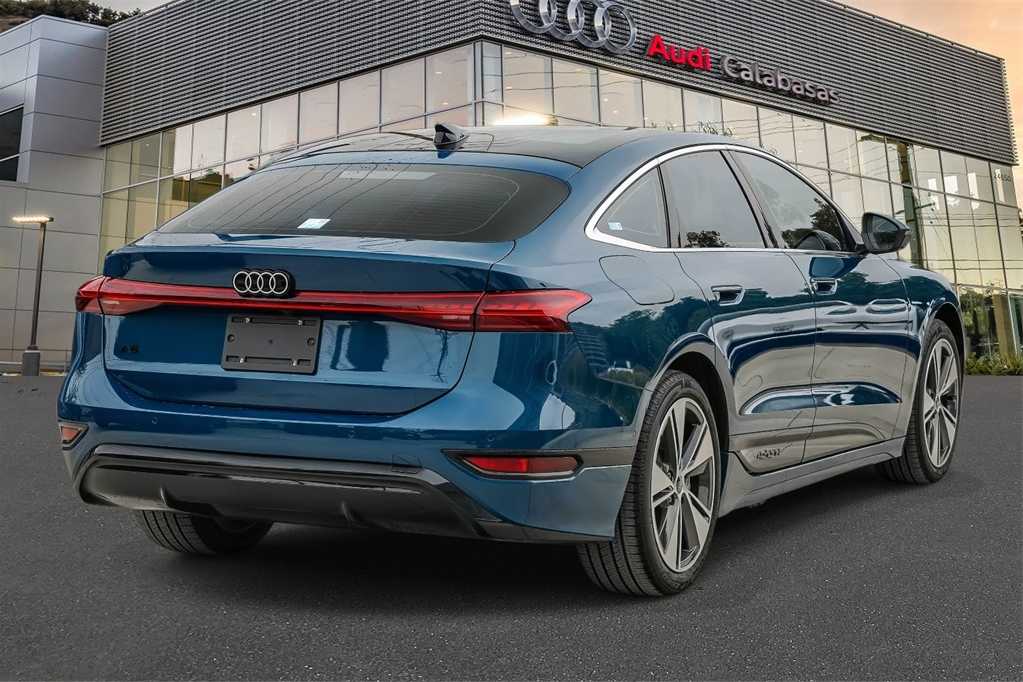 Thumbnail: 2025 Audi e-tron - 4
