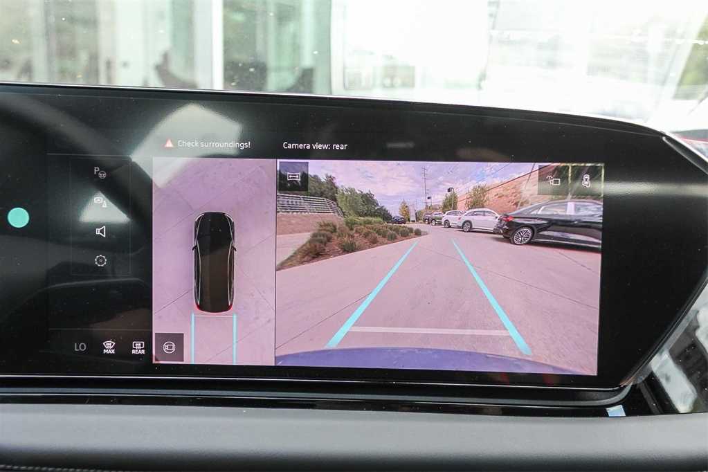 Thumbnail: 2025 Audi e-tron S - 23