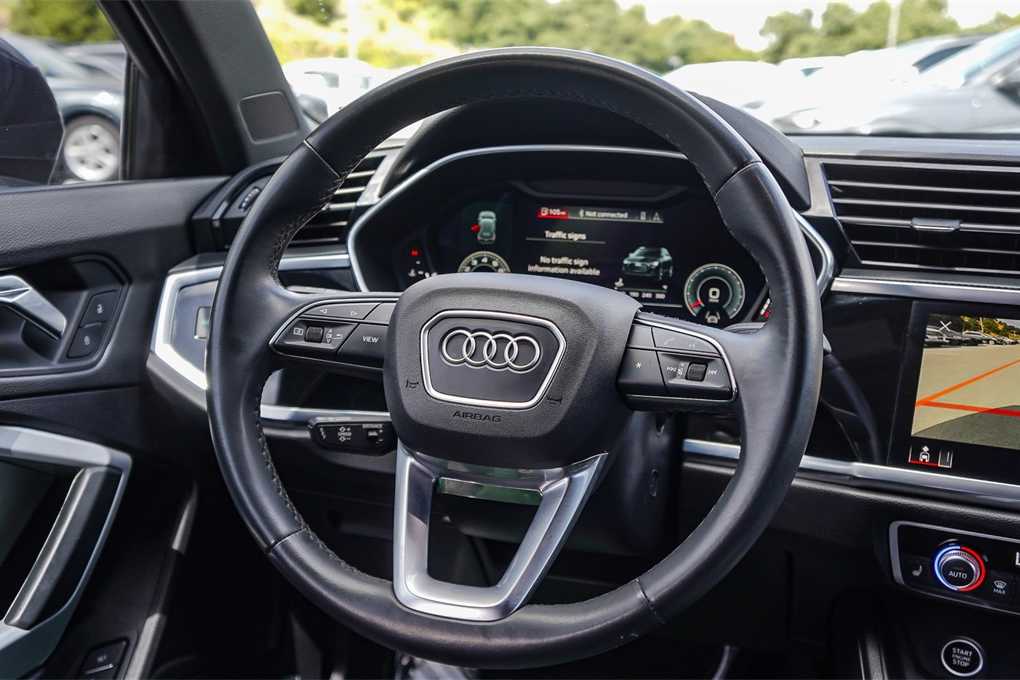 Thumbnail: 2022 Audi Q3 - 15